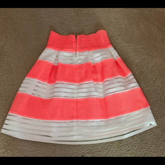 Skirt - Picture 2 of 5